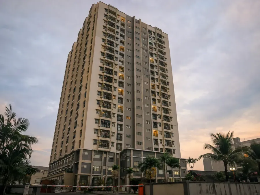 Menara apartemen di koridor Soekarno-Hatta