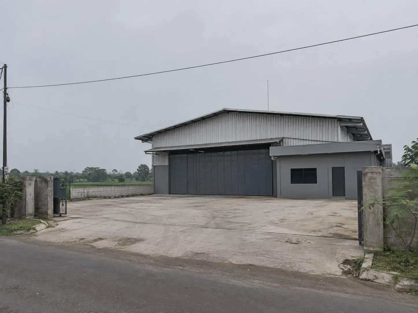 Tampak depan gudang bentang bebas di Singosari